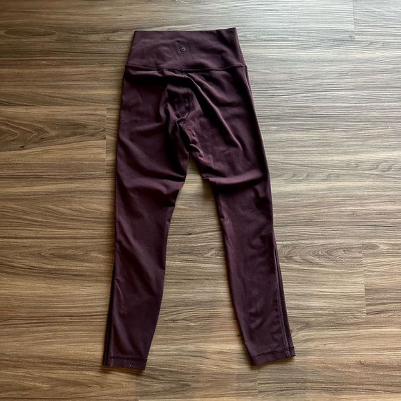 Lululemon Wunder Under Leggings - Picture 2 of 5